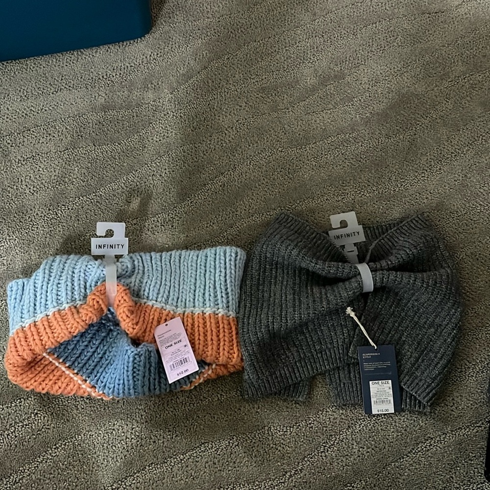 Small Infinity scarves